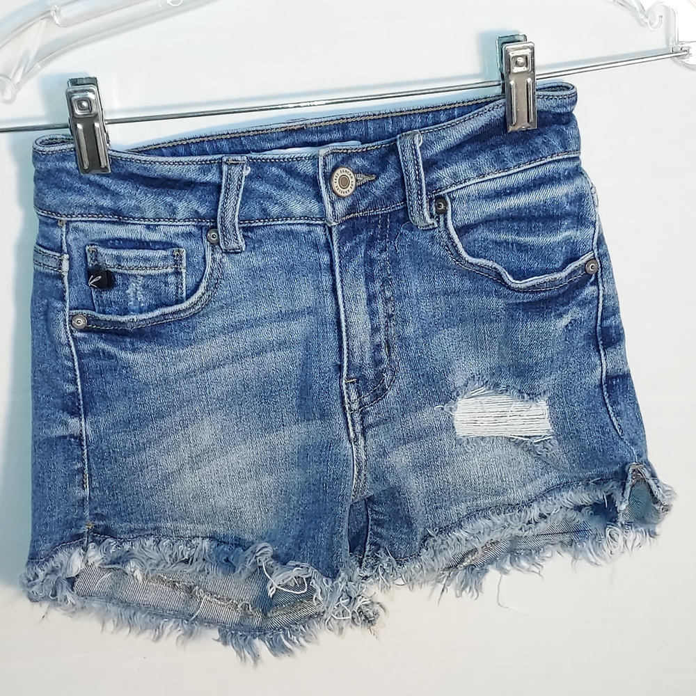 KanCan distressed med. wash shorts size 23